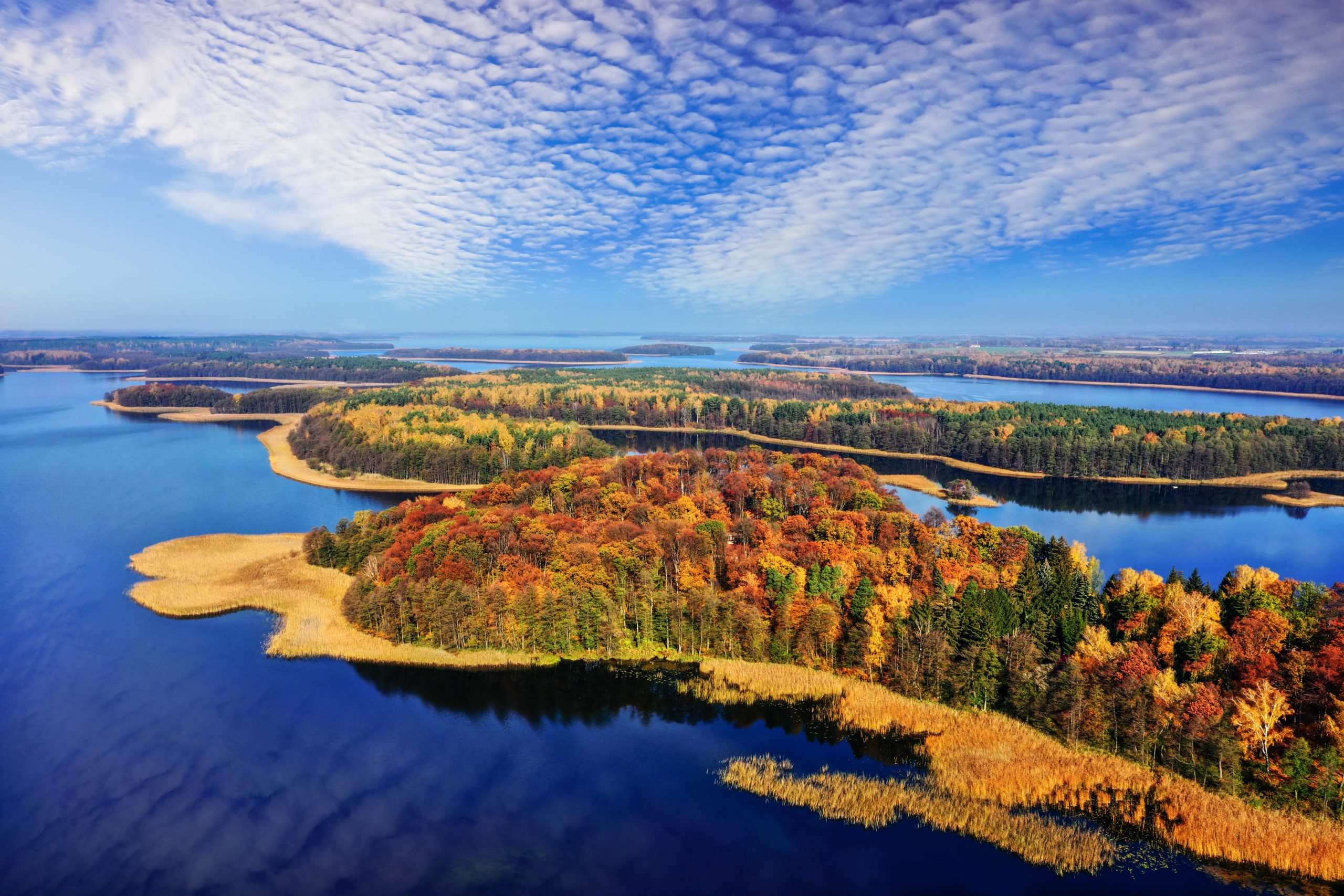Jak wyglądają Mazury poza sezonem – urokliwe oblicze jesieni